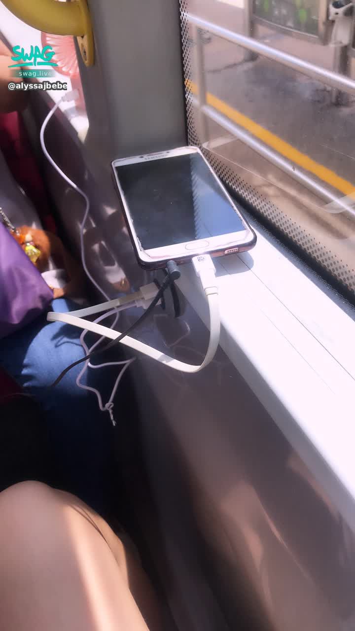 alyssajbebe : 充個電休息一下