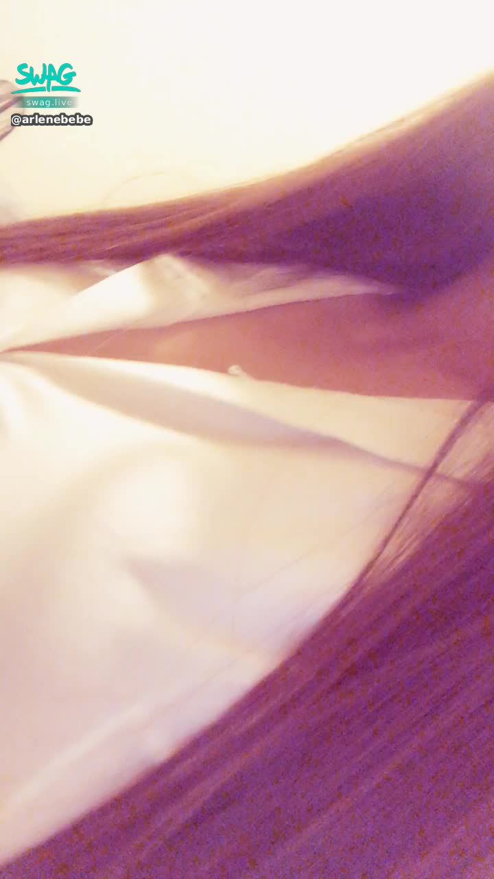 a********e : ⚠️火辣黑框眼鏡女教師⚠️學生都在偷窺側面曝光的縫隙🈲️