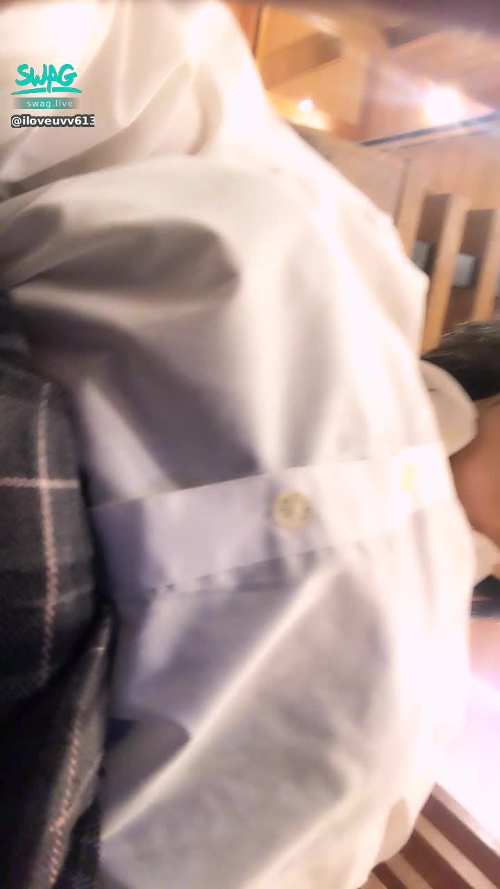 iloveuvv613 : 学生服♡♡大奶💓@Familyrestaurant