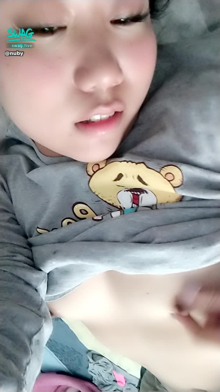  : wake up want to ♥️ Titty Rubbing and Rubbing 🔥 Come back soon, senior, I want to eat you