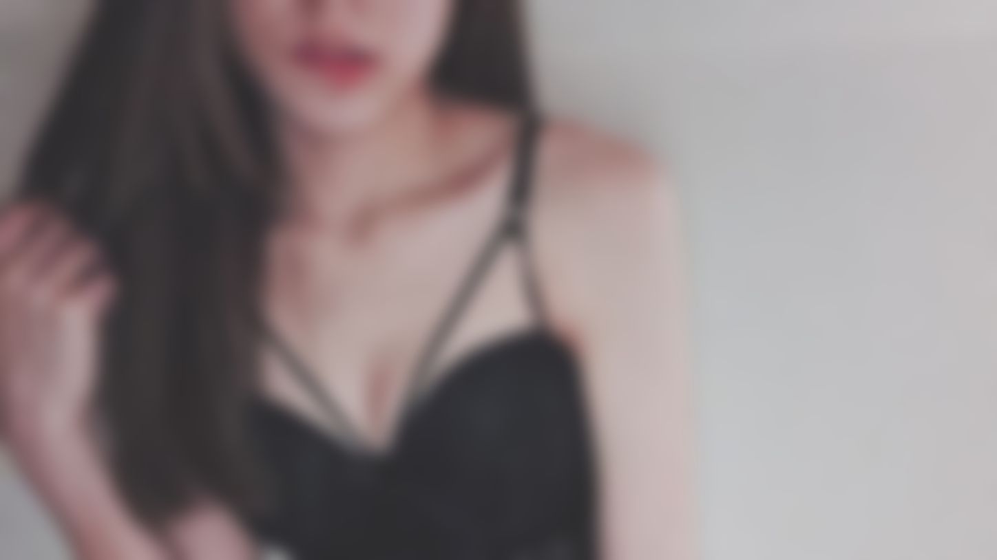 y*****e : 👄口愛小秘書口交👄工作樣樣精🔥🔥