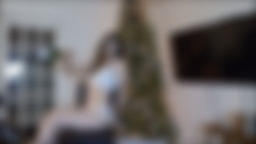 s*********s : Watch Sammy cover herself in Champagne on New Years Eve