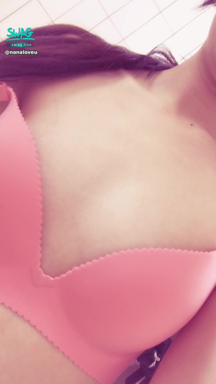 n*******u : 🔞喝水視角🔞近拍南半球👹露點好想高潮⋯⋯