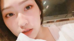 dorisbebe : 穿著你的白色襯衫隱隱約約不經意露出酮體♨️♨️看的你渾身發燙和我一起浪⚠️⚠️