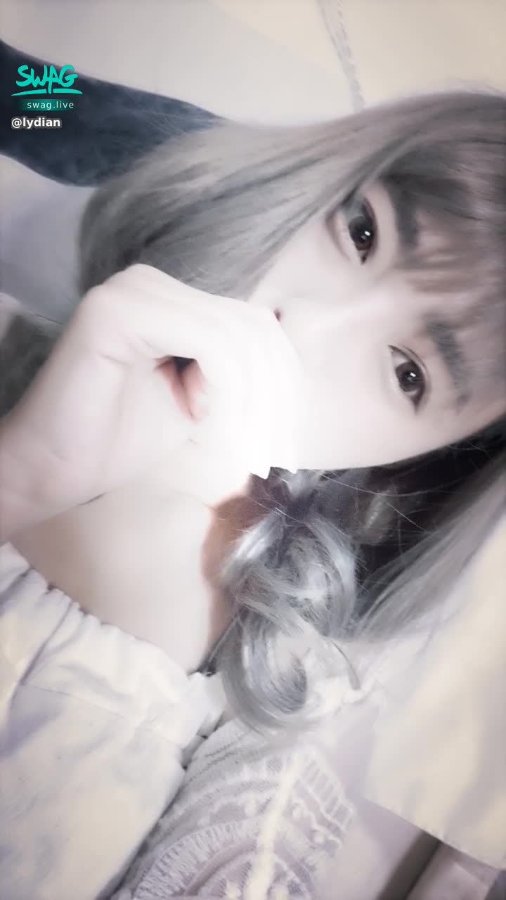 l****n : 以下「✨雙主播線上問答🌹露臉篇🌝」黏黏這解鎖5題🤣 泡泡@libby24那邊解鎖5題 就可以來領3隻雙主播の籤喲😉😉

請原諒我的聲音今天不優 對不起嗚嗚 還正在嚴重感冒中😩😩😩