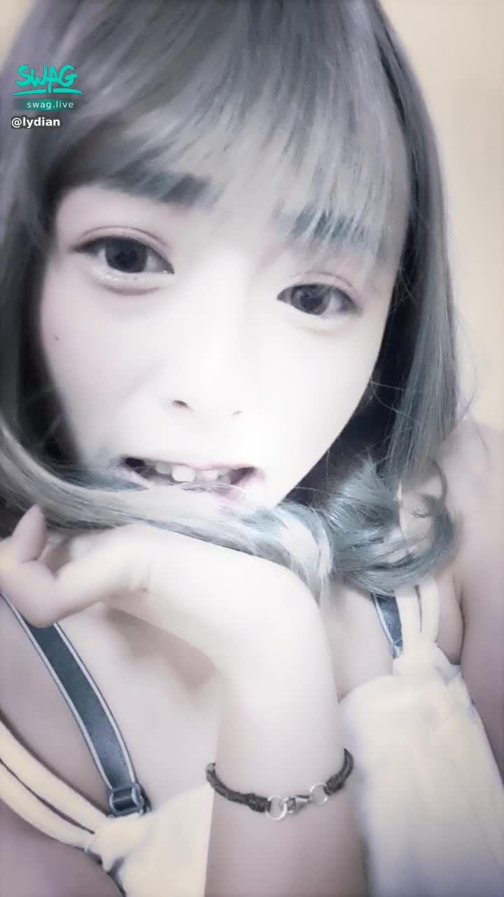 l****n : 我愛上這個濾鏡了，你們介意我以後都用這個濾鏡ㄇ😗😗