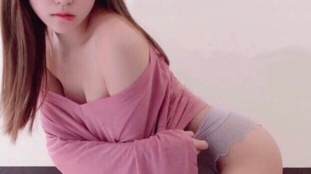 y*****e : Balcony Lure Milk X 🌸 Feet across the washing machine 🔥