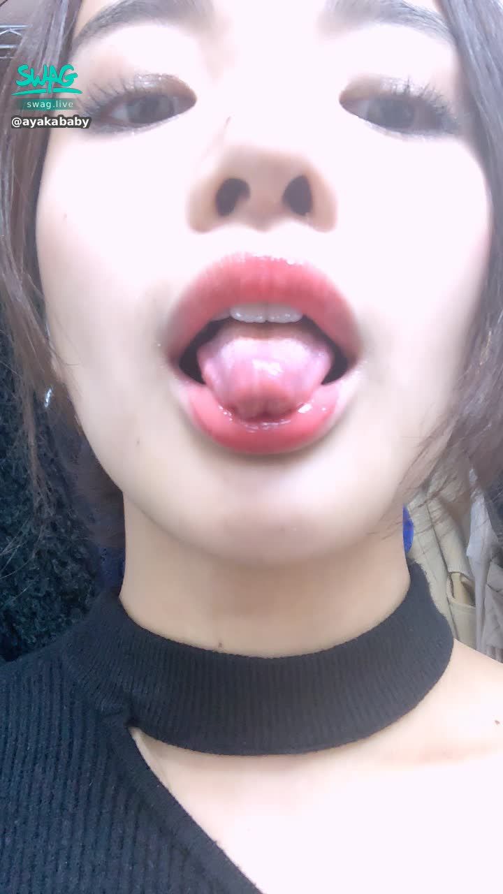 a*******y : Do you wanna see my pussy おまんこmore?🤣❤️❤️❤️