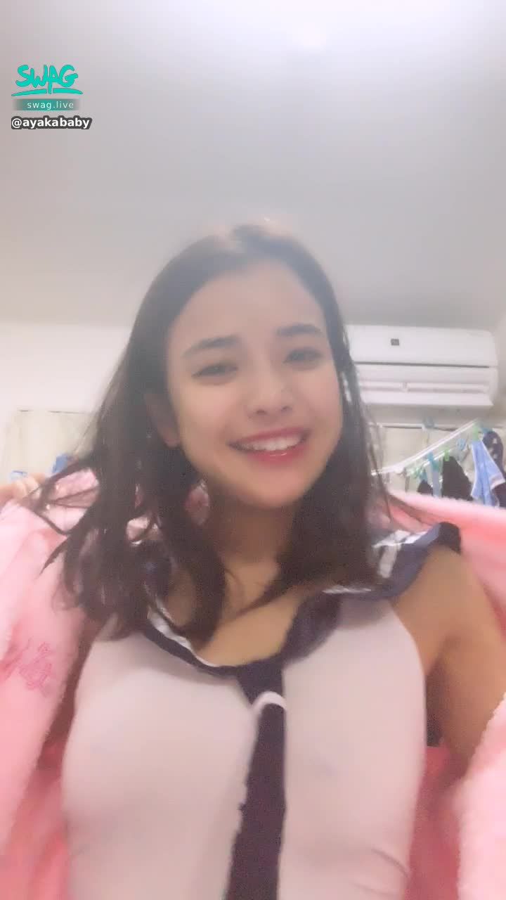 a*******y : セーラ服だよ❤️乳頭スケスケオナニーしちゃった。笑❤️自慰行為