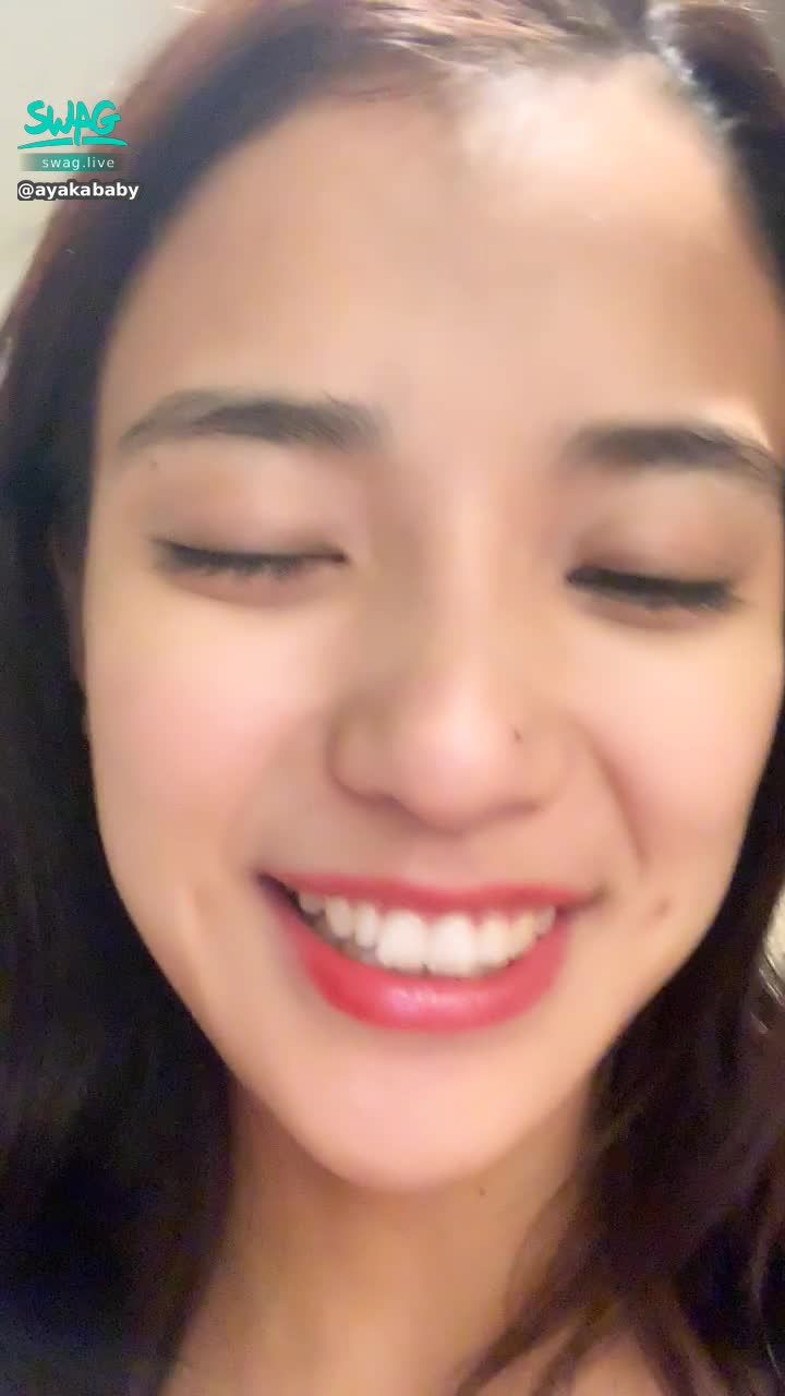 a*******y : DEVIL Ayaka😈恥ずかしリー屋のmisakiにいたずら笑笑❤️💋❤️I wanna see her naked body.🤪💋💋💋全裸