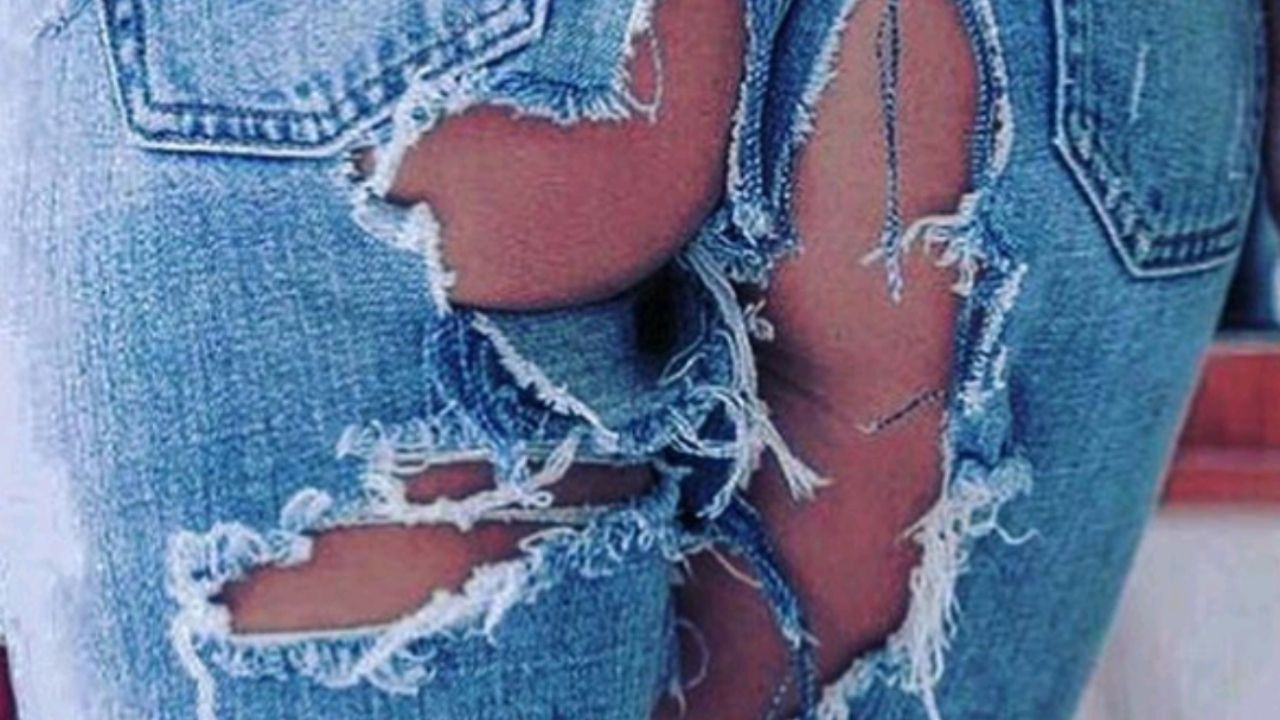 i***********i : I feel desire to have your hands on my body