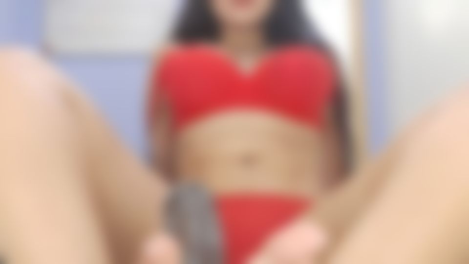 a*********l : would you like the best footjob ever?