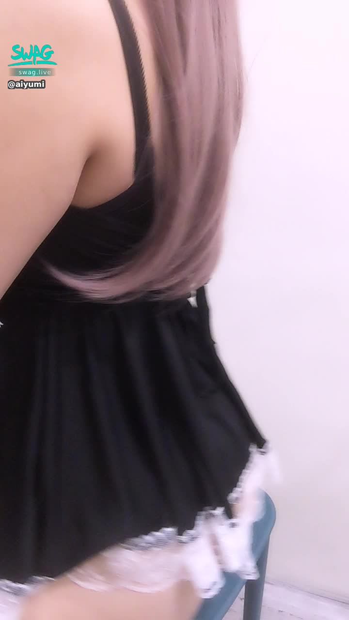 a****i : Yumi在你上面搖就是這樣子 主人今天想要什麼姿勢😋😋
