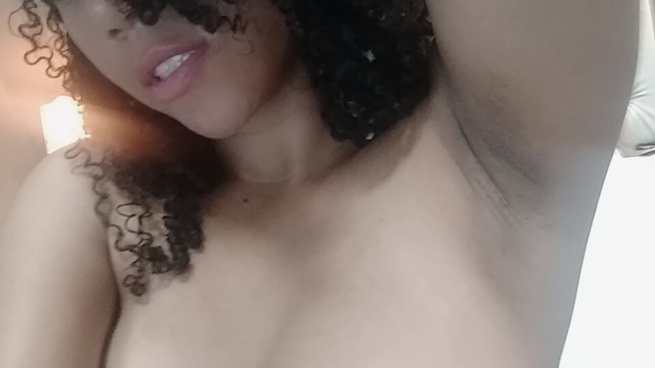  : armpits fetish