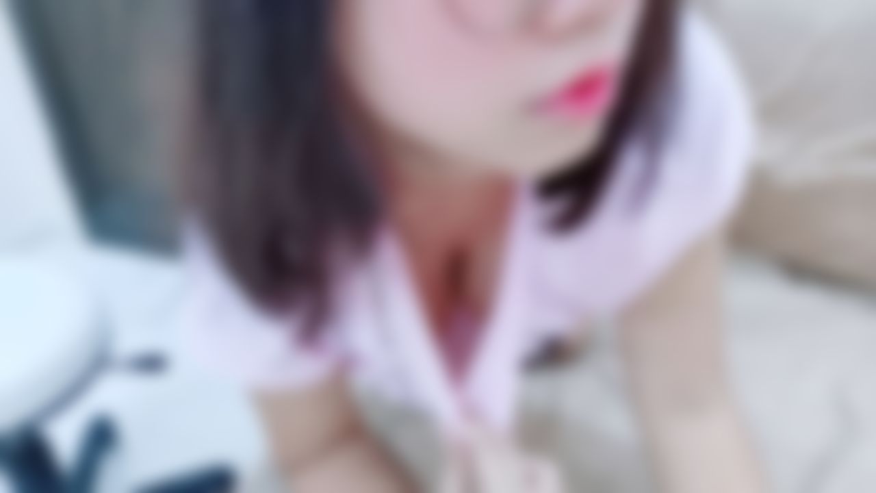 x******i : 露脸露点的长影片！😳💗

想要和你一起渡过这个晚上
你想要摸哪里呀😳😳不准乱乱摸呀