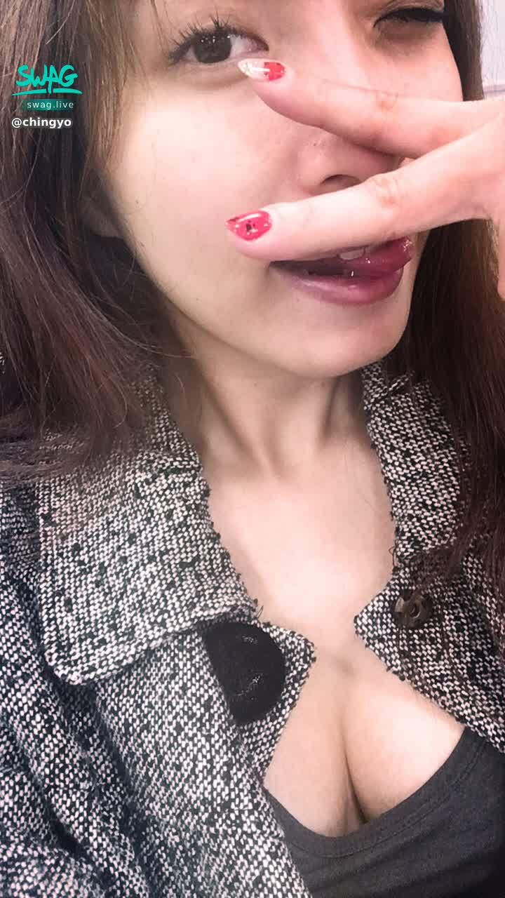  : Good morning Gregs 😙
Today is the working day, and I also want to grab pornographic movies to share the hard work 😊

🔥 The following multiplayer series, as long as there is an unlocked article before it is taken off the shelf, it will be given to you ☝🏻 "Student's Girlfriend Gets Fucked Hard" series of pornographic films 😻
🔥🔥 Full unlock + private message Huang Zi said "Happy New Year" 🎊 May you be happy and prosperous 🤑 ", the full version of "Student Girlfriend Gets Hardened Series" will be given to Ge Ge ( 🤫 at least 11 slices yet)
Don’t worry if there are Gege who have collected related series of lewd movies, there are other lewd movies like Huangzi that will be given to Gege. ❤️❤️❤️
You have to tell Huangzi which articles to unlock, so that Huangzi can confirm. 😘

The multiplayer series and the series where the junior girlfriend is 🙈 🙉 🙊 by the seniors, the last film of the New Year’s Day, it’s a pity to miss it 🔞🔞🔞