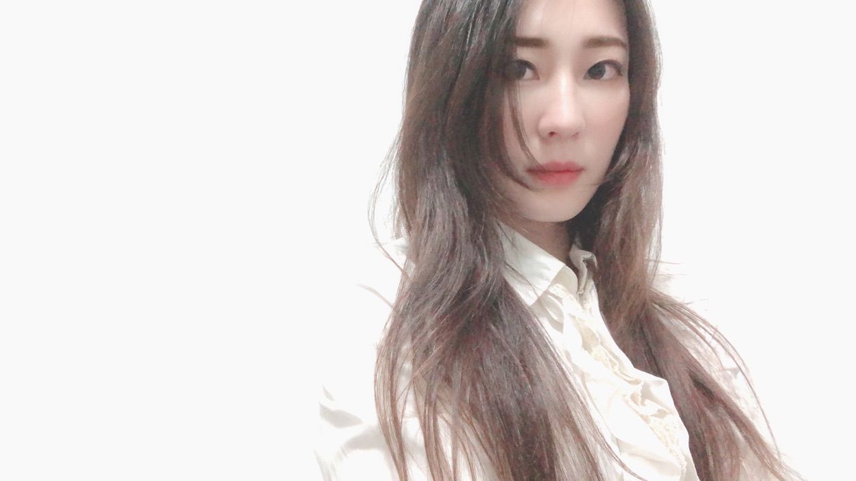 funnyg : 受歡迎的美女同事陳琳不久就要嫁人，今天在送別會上她也開心的喝醉了，剩下酒量最好的我買單、送走同事們。本以為聯絡陳琳未婚夫接她回家就沒我的事了。沒想到她未婚夫這二天出差，那送她去飯店休息我再回家吧，沒想到無法預料的發展都在後頭...
      💋彩蛋💋
      過年期間吉祥話換的質感性感短片釋出！