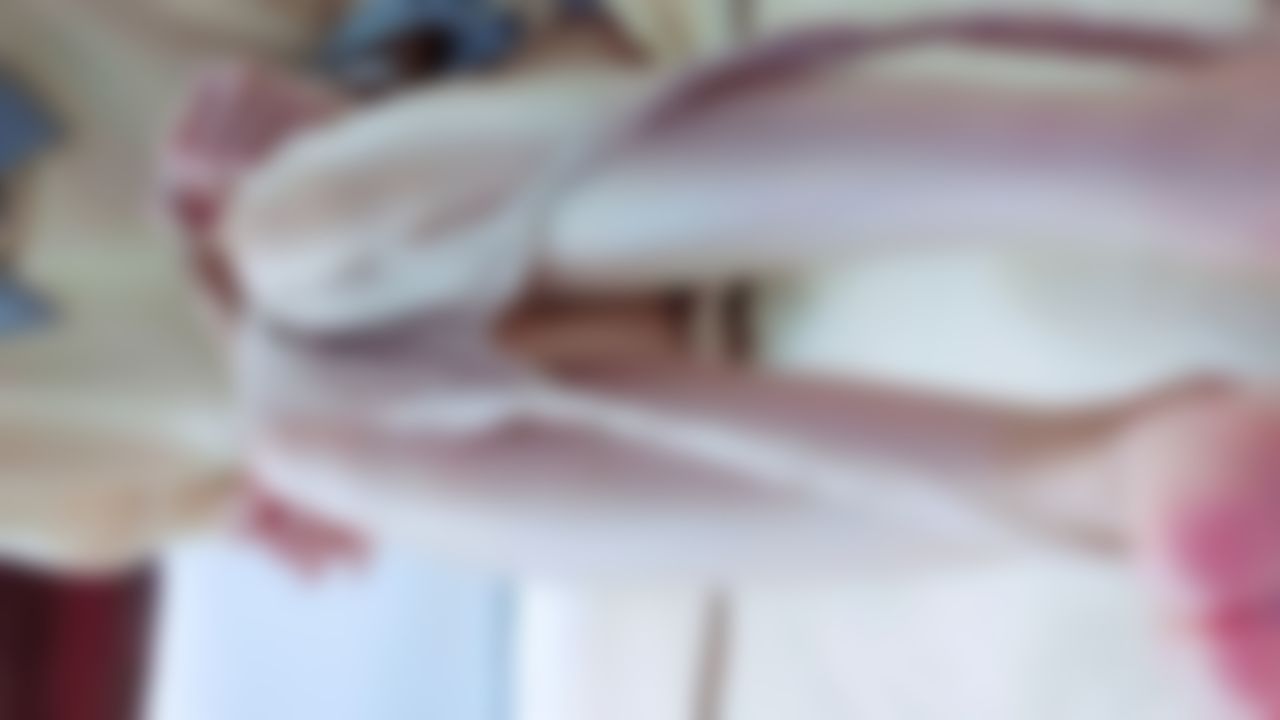 quanna : 絲襪幻想淫語🔥美腿配上絲襪♥️嫩嫩美甲美指腳底