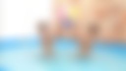 m*************s : Hoy me dispuse a jugar en la piscina con mi amiga Lorena, algo realmente divertido y miy sensual.