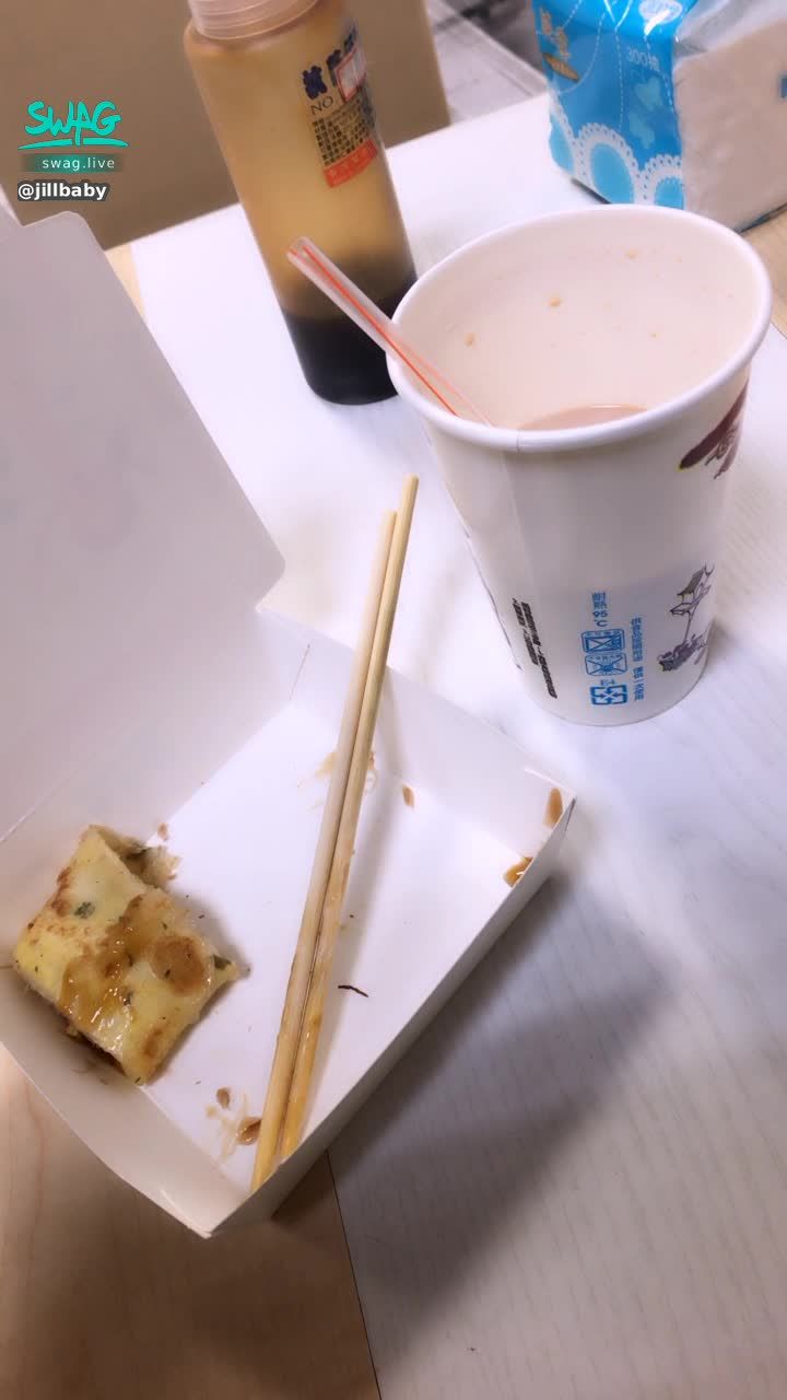j******y : ❣️大家都要記得吃早餐唷 這樣才有體力跟我一起運動～❤️😝