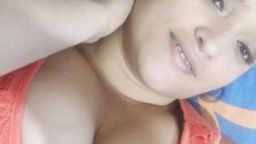 k************t : me gustaría sentir tus manos sobre mi cuerpo