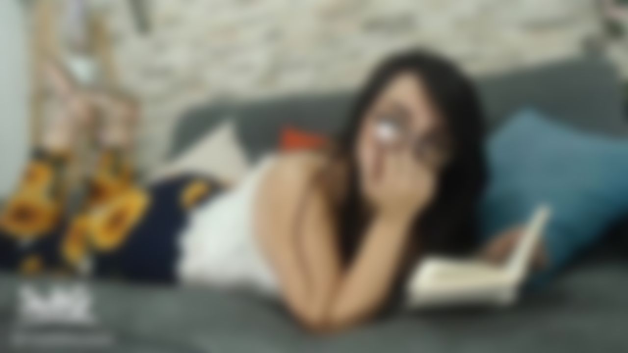 m********n : Sexy estudiante