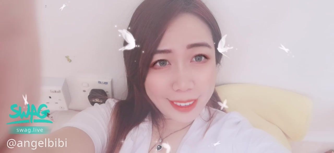 a*******i : 要把天使每一刻漂亮时刻，当个性感主播，哥要多多支持宝贝解锁每一个作品。爱你哟 ~