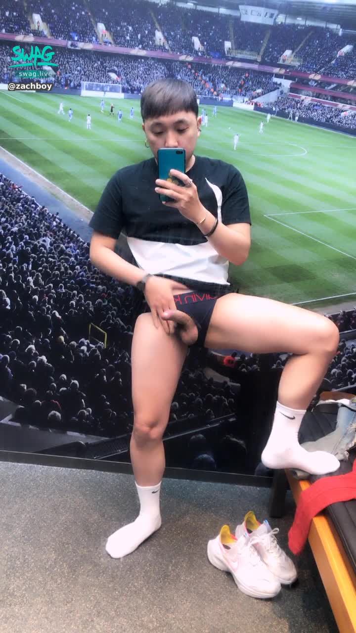  : 三角褲 白長襪 露臉尻尻