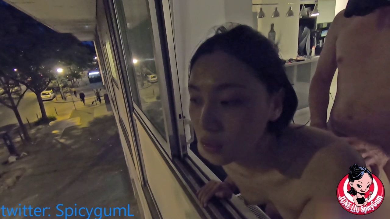  : The upper body is outside the window and the lower body is having sex! Creampie Pussy Naughty Chinese Sex Creampie