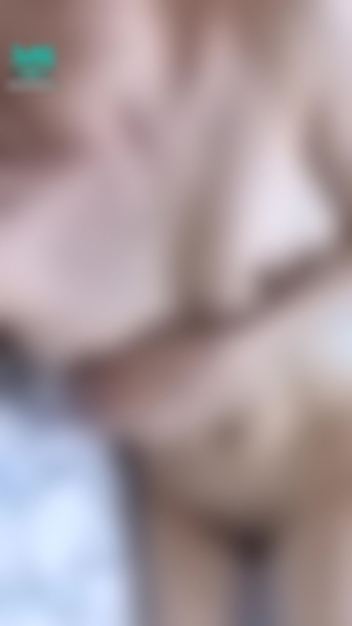 l*******y : 情慾女王🔞又有福利啦！睡覺最討厭穿衣服，還有性感小姊姊陪你度過深夜🌛淫穴濕濕了💦