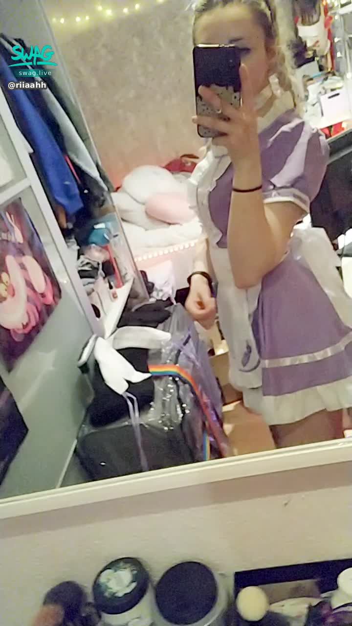 r*****h : Do u like my new cosplay?