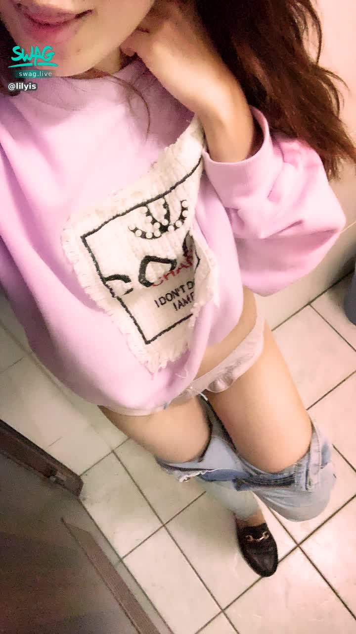l****s : 上班中忙裡偷閒一下😳本週都低鑽💎聊天
