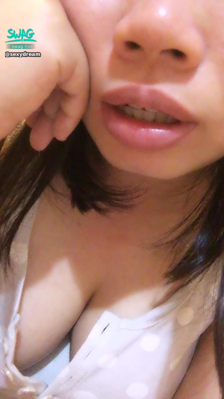 s*******m : 晚安
這幾天電信網路真的很差欸
你們的也是嗎？
等下要給有解鎖的你們禮物
希望能繼續支持我
希望你們別看膩我的身子 也別喜新厭舊呀！