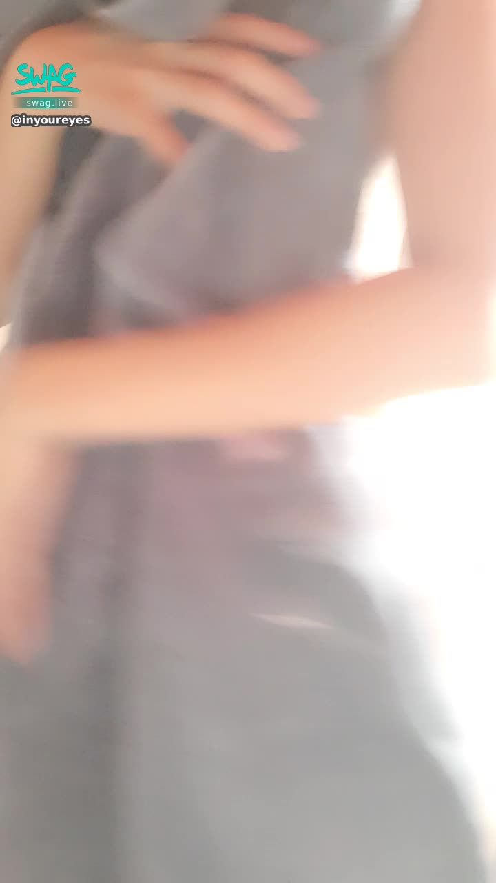i********s : 全裸❤我的翘臀❤❤ all naked❤ i love my butt😆
