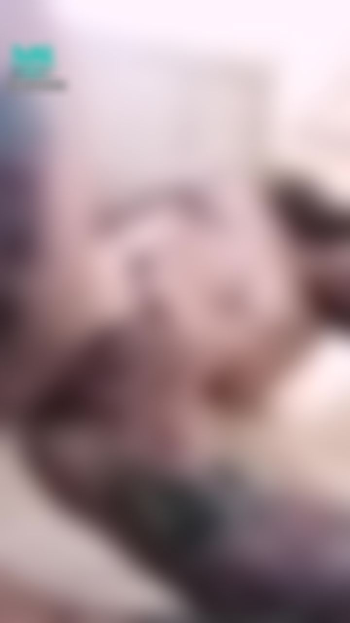  : Tocándome el coñito peludo