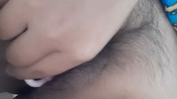 r*****n : 上班中使壞…穴穴被小怪獸電得酥酥麻麻🤭
👉自己舔奶頭上的母乳…… 好羞恥