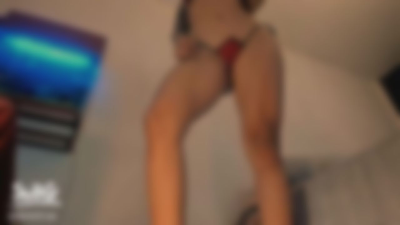 d*******a : Empece bailando y ternine follandome con mi dildo y usando mi hitachi rosado