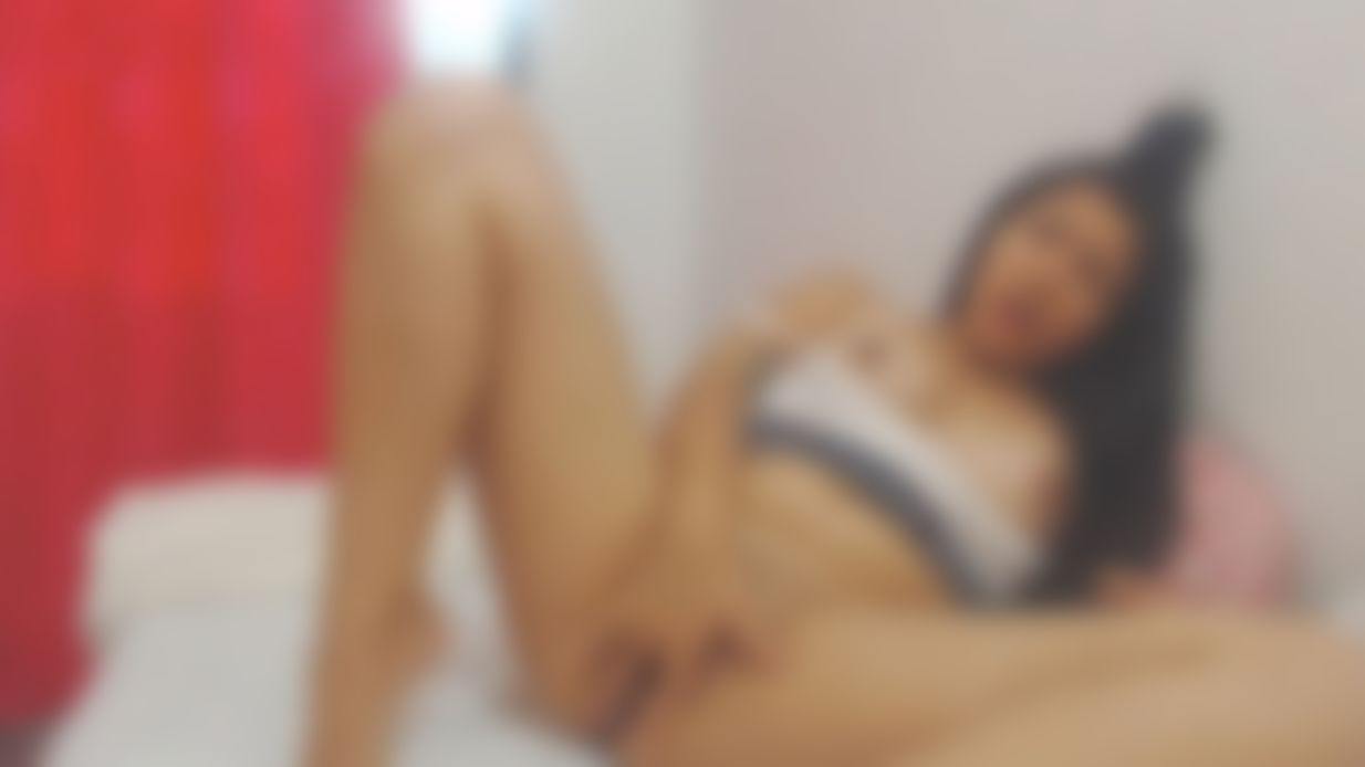  : Me masturbo con mis dedos hasta que ya no aguanto más la excitación