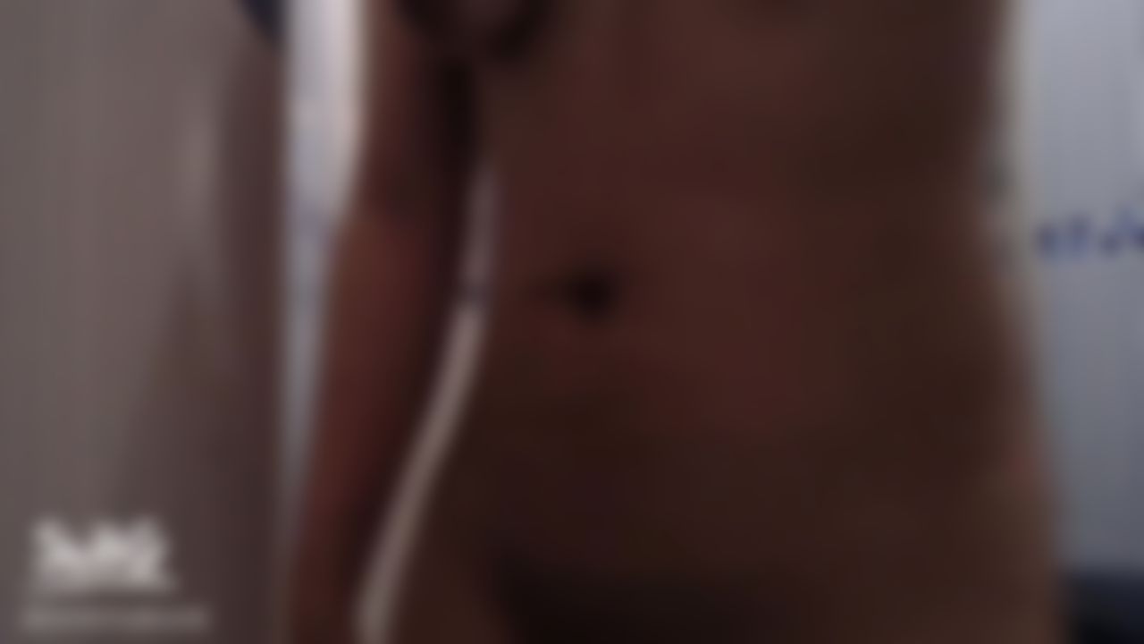 l*********b : el agua fria pone mis pezones duros, me encanta masturbarme en la ducha, follame
