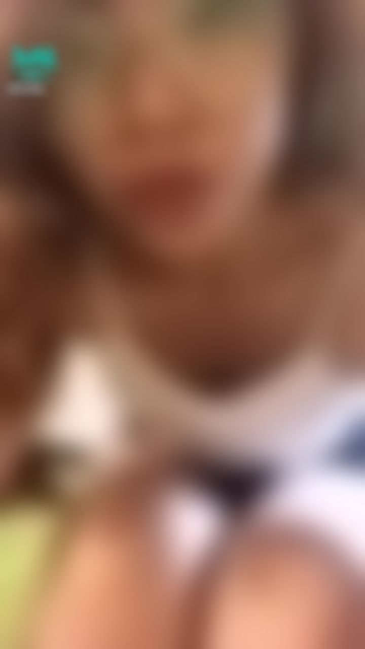  : 美腿美胸美顏一次滿足你三個願望🥰🥰🥰🥰
受不了了～