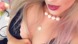 r*********n : Despertar muy temprano en la mañana con tu pussy húmeda porque sueñas que te vecino te está cogiendo en su casa no tiene precio .. ven mira este vídeo y verás lo rico que se siente