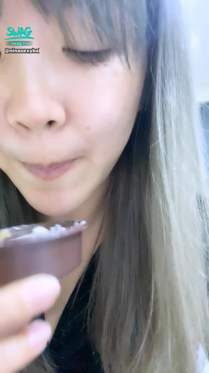 n**********e : 讓妮娜來把你舔乾淨吧🈵️秒