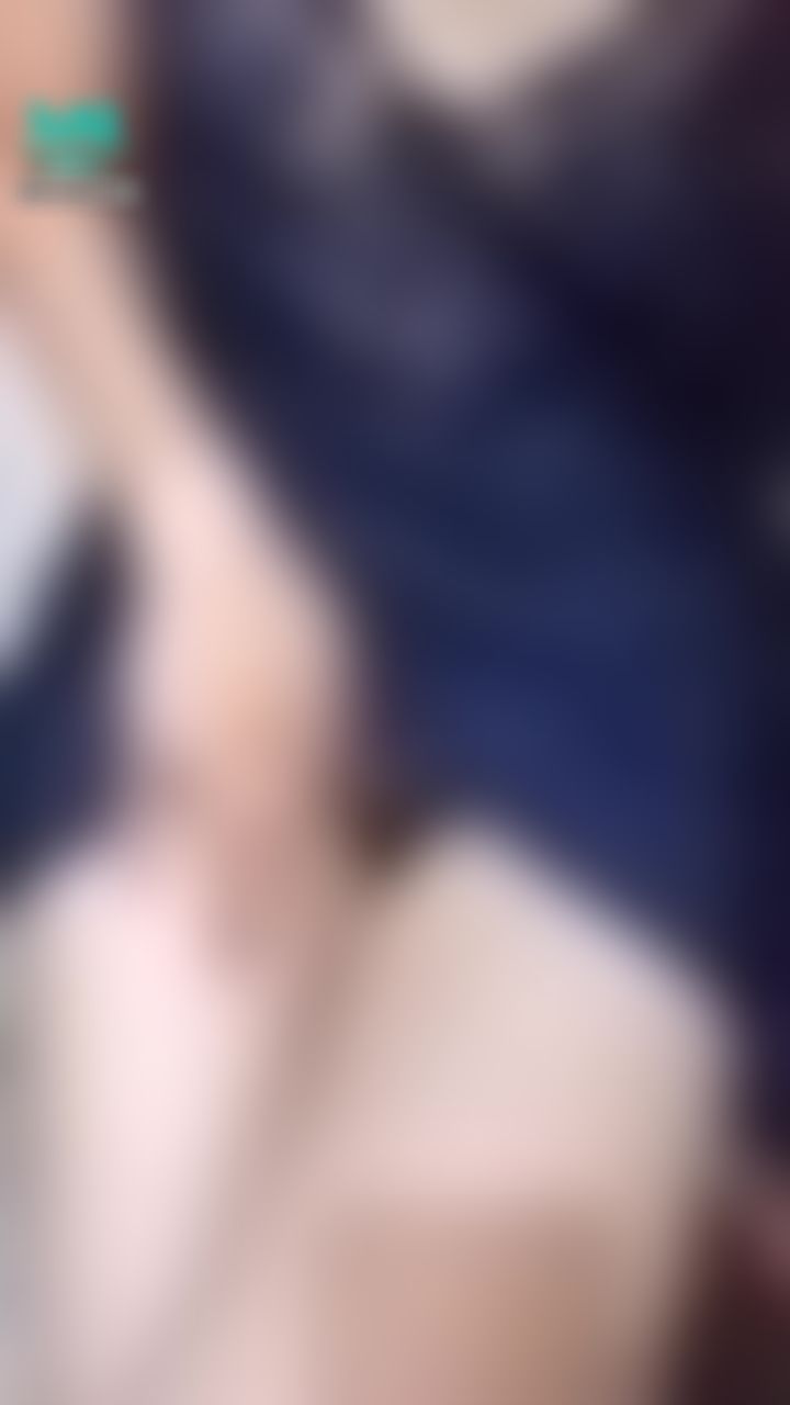 l********a : Rub my tight pussy  sexy hips