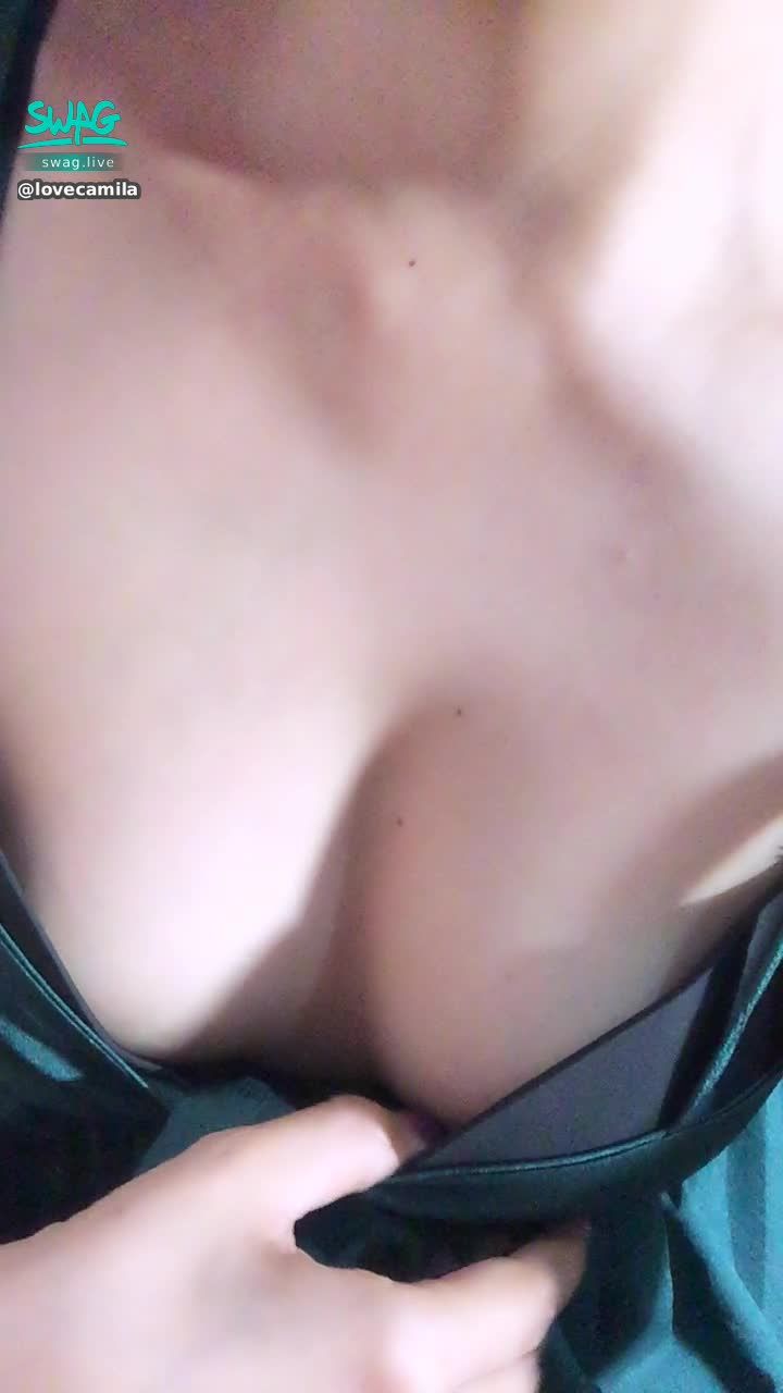  : Play my Hard nipples