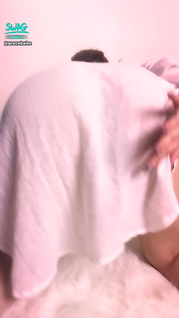 g*******e : 🌟寵粉低鑽🌟🔞戰袍亮相🔞臀部特寫🉐️
蜜桃臀🍑上位感🥴想嘗試絲絲在寶貝💕的上面搖嗎


🆕發情🔥母貓🐈絲絲🐝新長片
可以來跟濕濕💦領🎁免鑽🎁小禮物⬇️⬇️
https://app.swag.live/flix/5e9930ea43a93618b8ec87f3