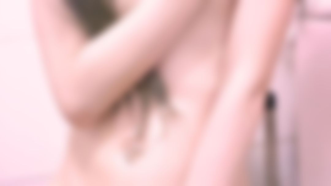 c******n : 🔞辦公室與同事調情🔞在他面前上演av，不能太大聲老闆還在 噓🤫