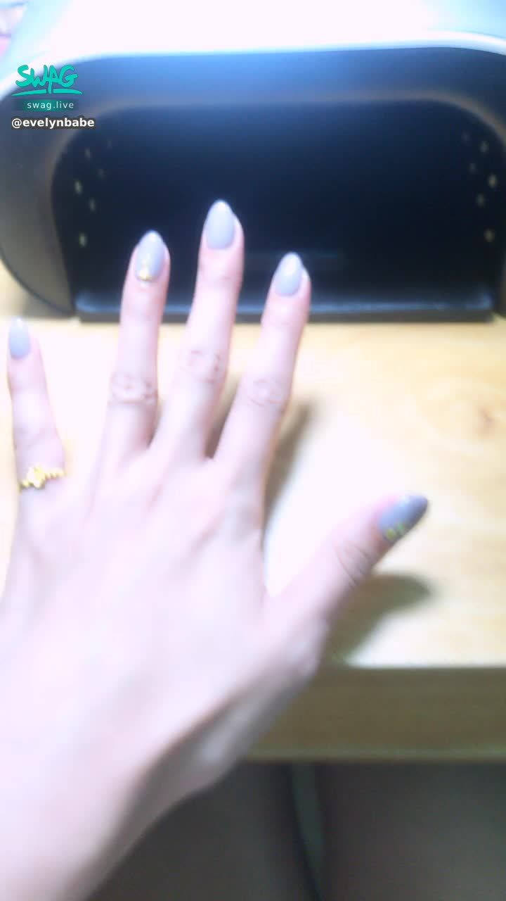  : 琳琳的新指甲💅🏻
