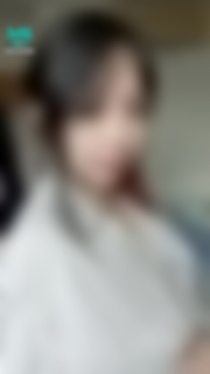 b*******e : 低鑽~還沒看過我化妝快來唷！昨天是你的員工，今天是你的主管🤣🤣