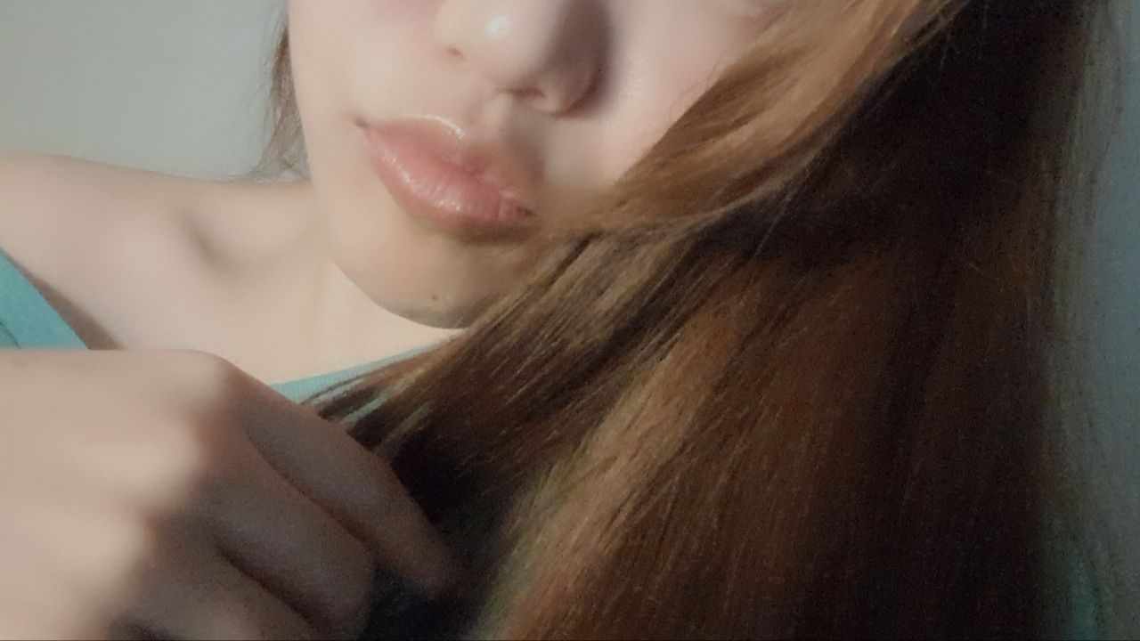  : your little girlfriend is online 💋😋