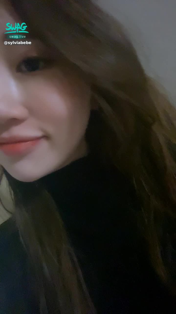 s********e : 今天的妝還可以嗎🥰🥰🥰